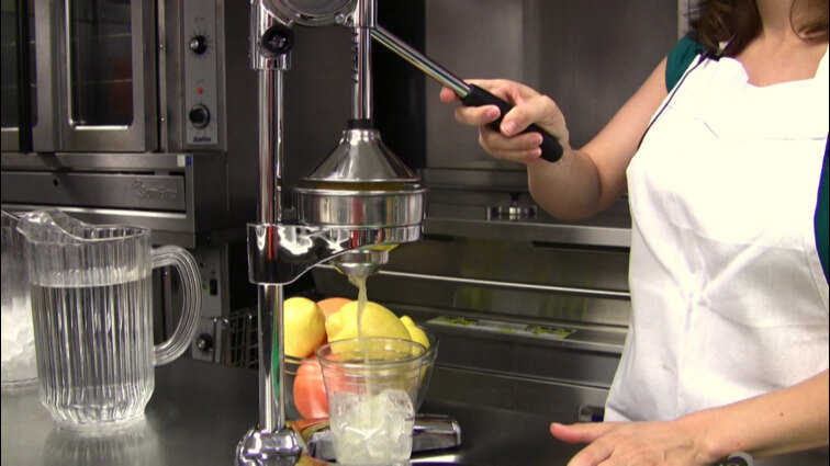 Making Freshly Squeezed Drinks with Our Manual Funnel Type Juicer Making Freshly Squeezed Drinks with Our Manual Funnel Type Juicer